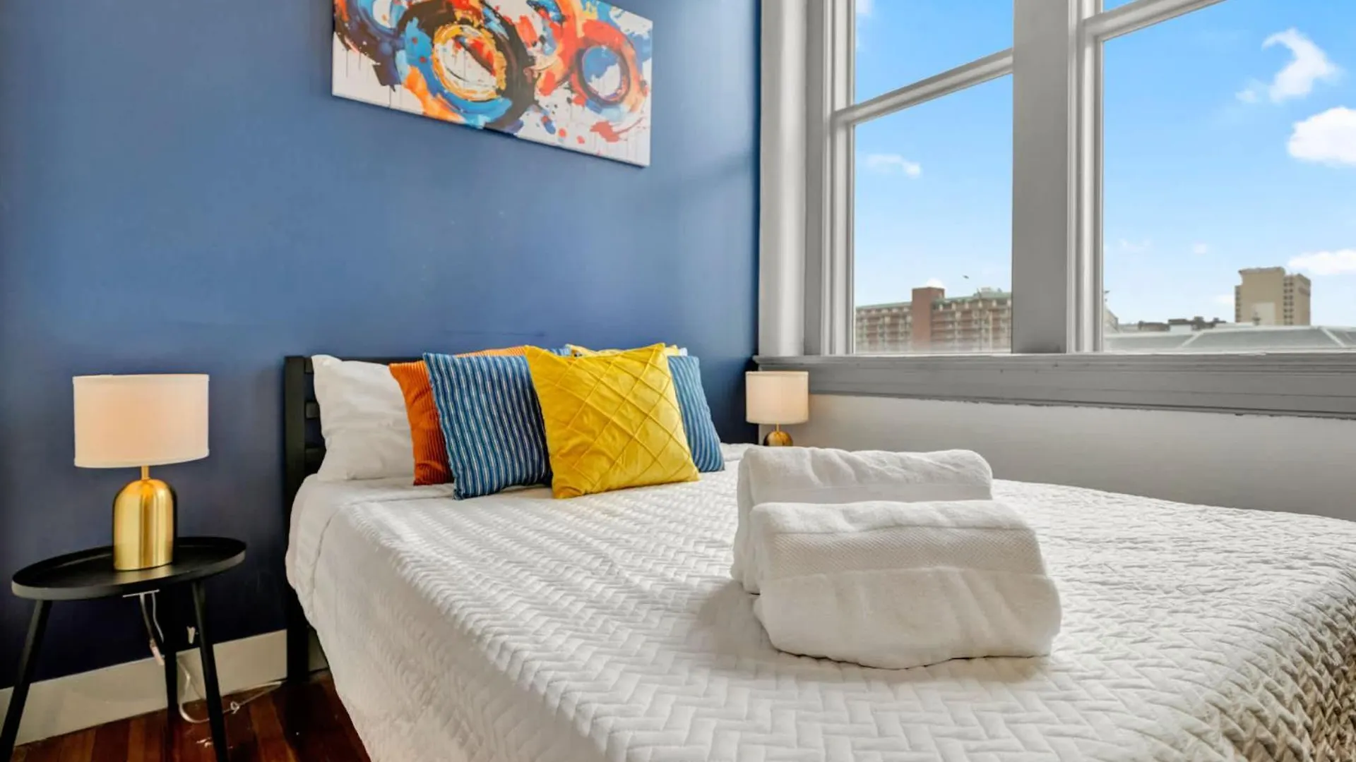Bright And Modern Studio In Louisville # 405 0*,