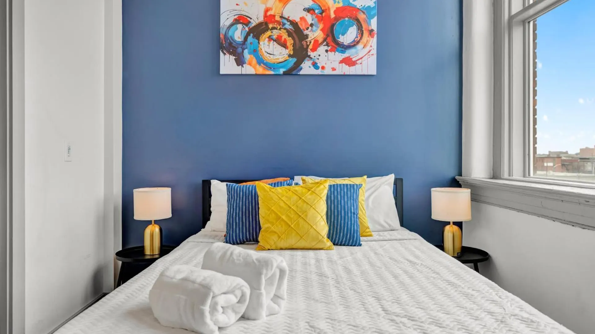 Bright And Modern Studio In Louisville # 405 ABD